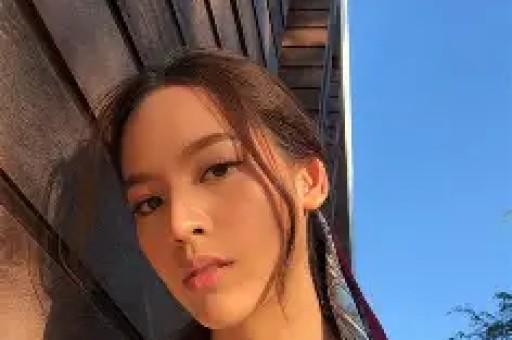 曝大批演员计划开演唱会这是快速变现的新赛道引发割韭菜争议